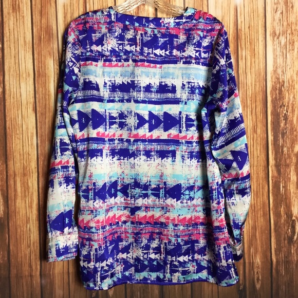 Belle Gray by Lisa Rinna Abstract Bold Bright Watercolor Arrow Blouse Size Small - Picture 3 of 6